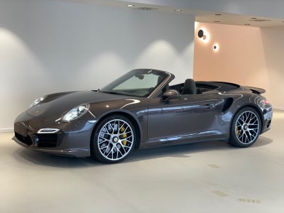 Porsche 911 Turbo S 3,8 Cabriolet PDK 2d