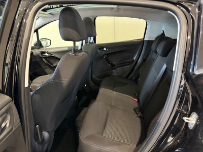 Peugeot 208 PureTech 82 Allure Sky