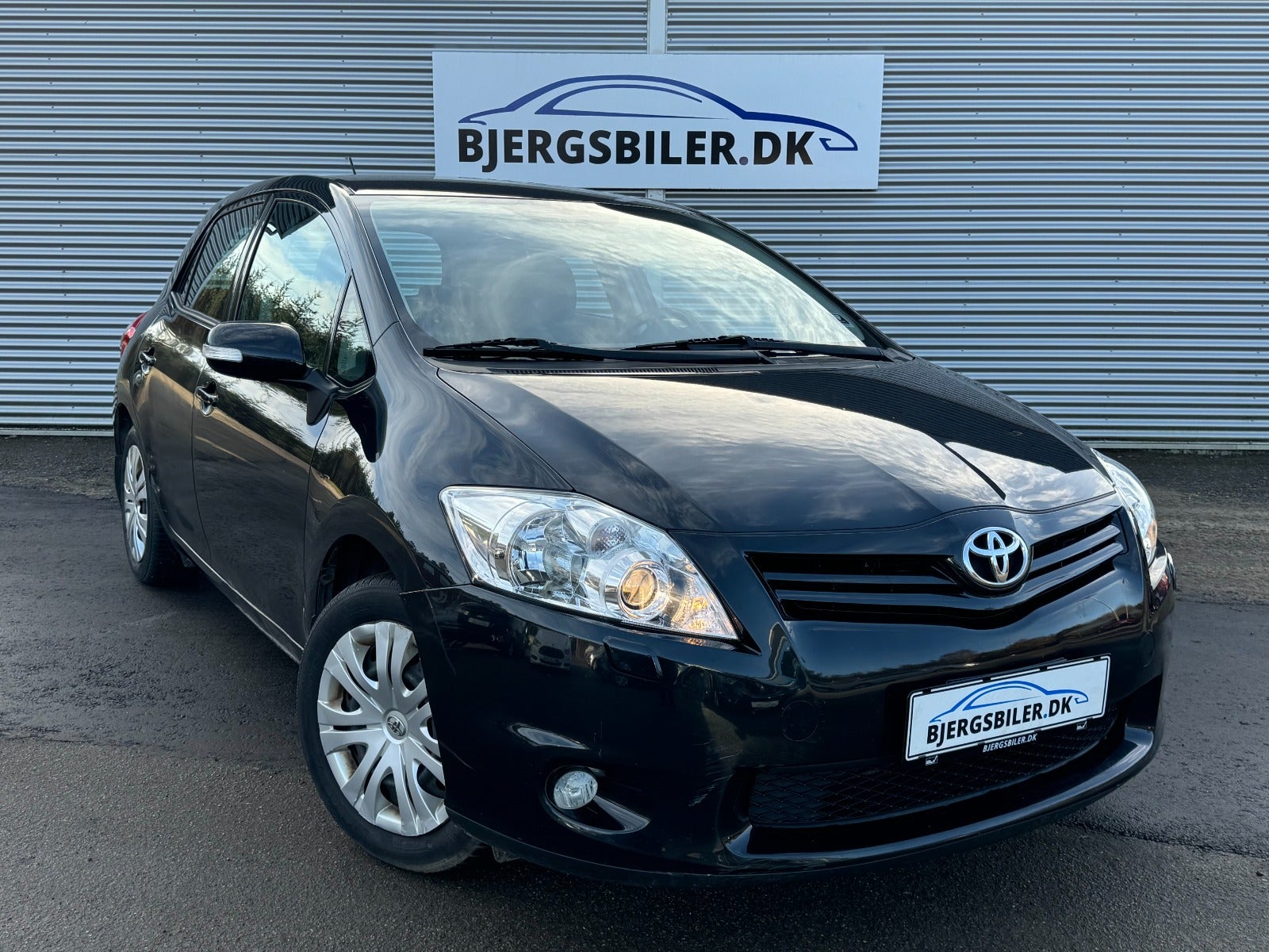 Toyota Auris 2011