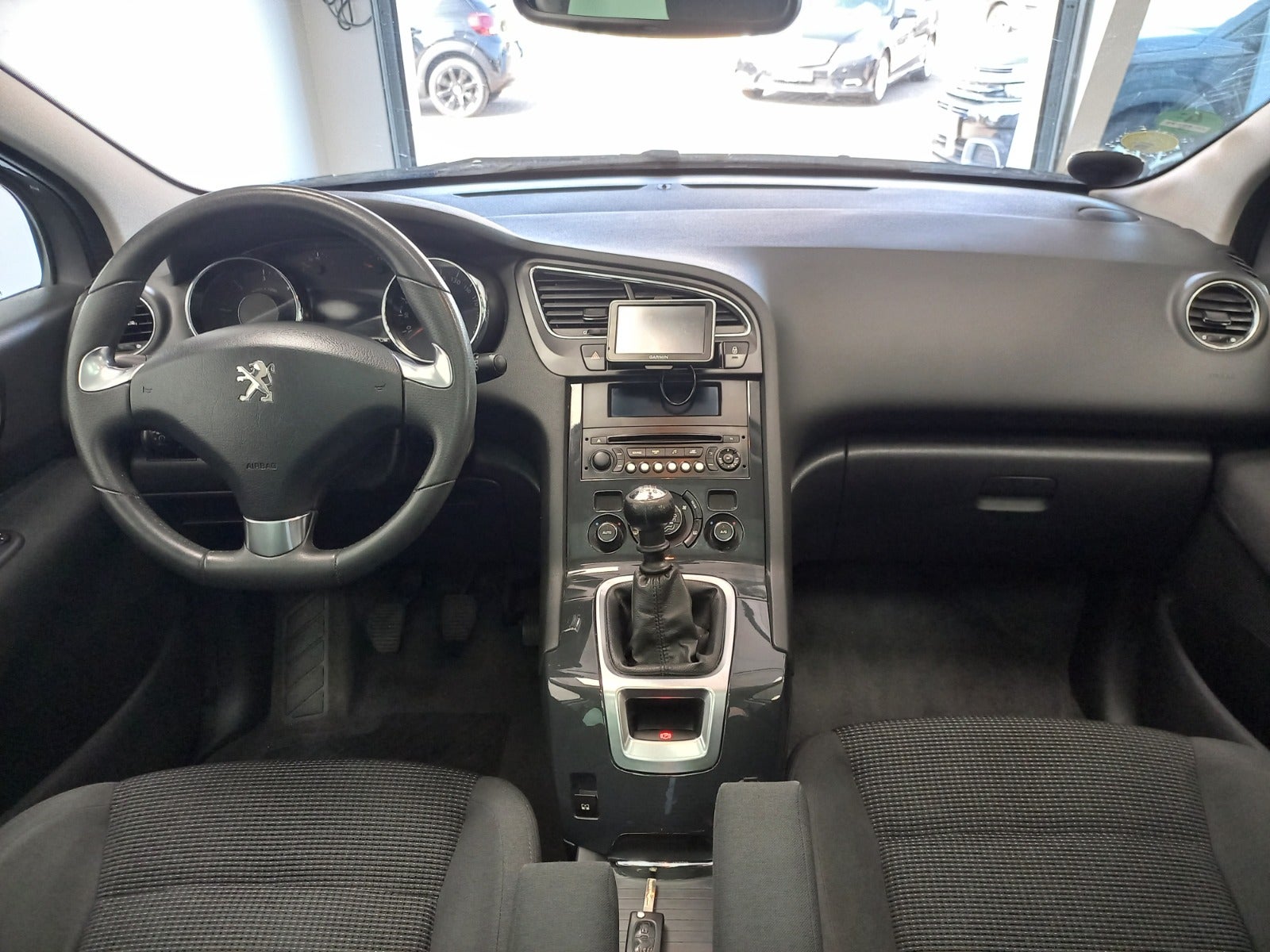 Peugeot 5008 2014