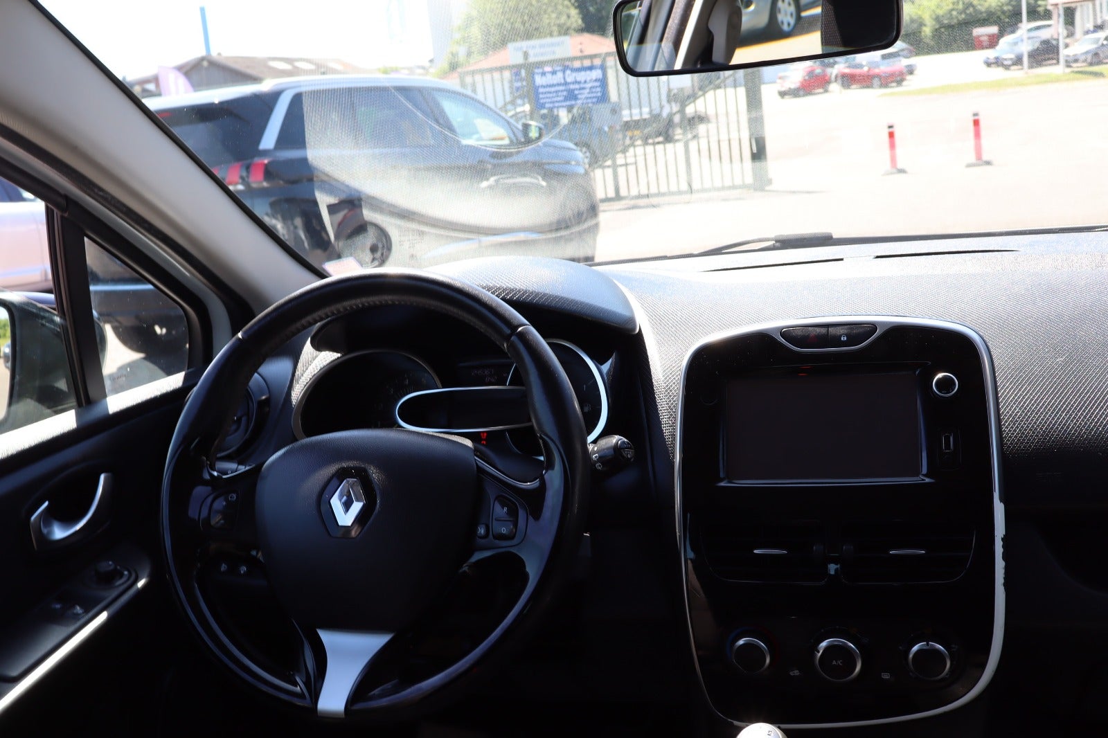 Billede af Renault Clio IV 1,5 dCi 75 Expression Sport Tourer