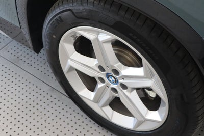 BMW iX1 xDrive30 X-Line