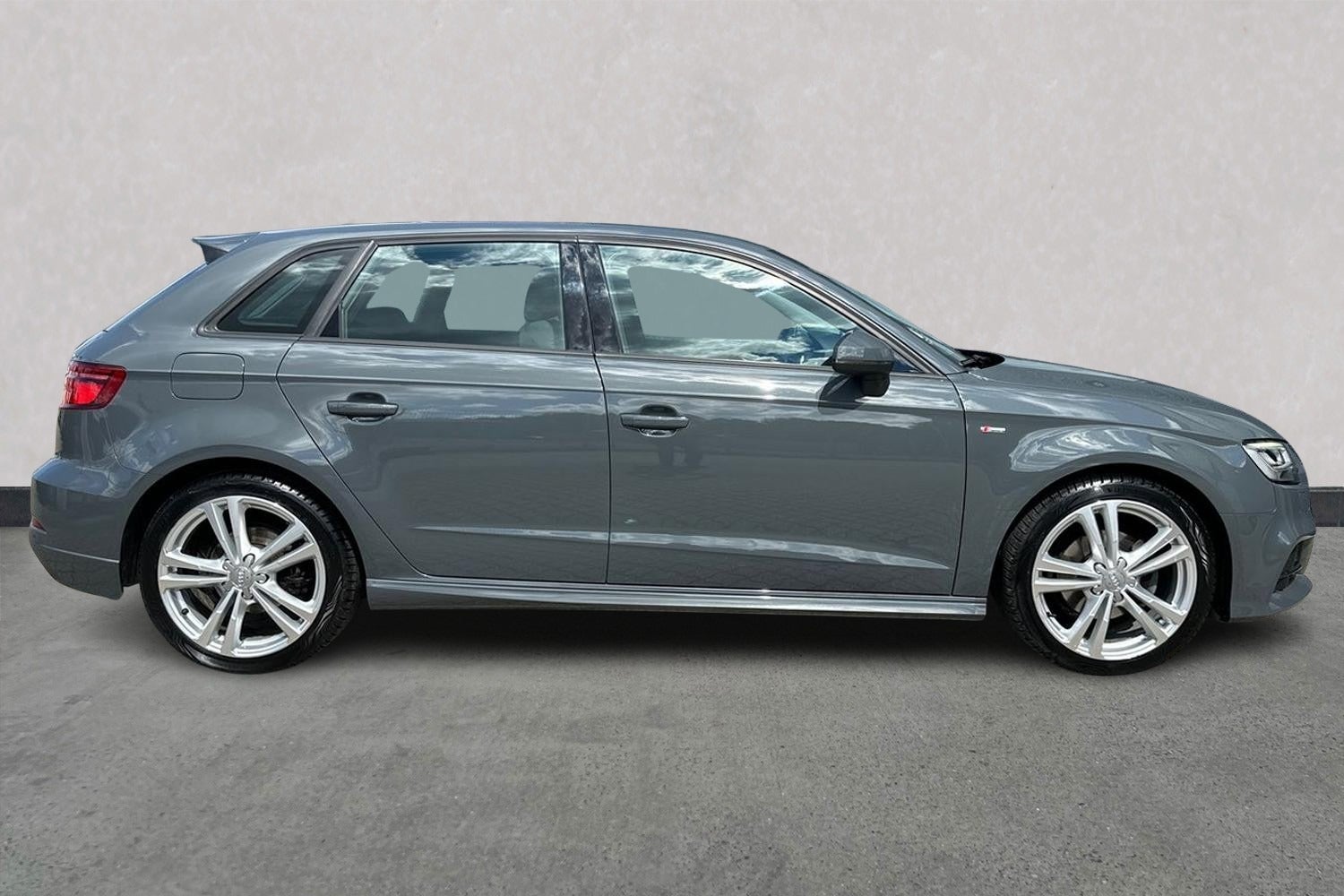 Billede af Audi A3 35 TFSi Limited+ Sportback S-tr.