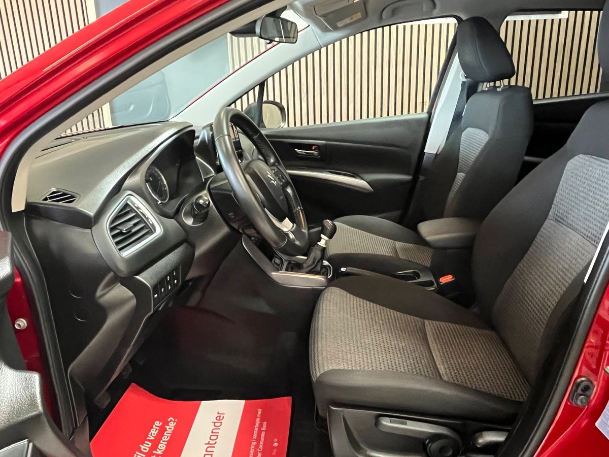 Suzuki S-Cross mHybrid Active
