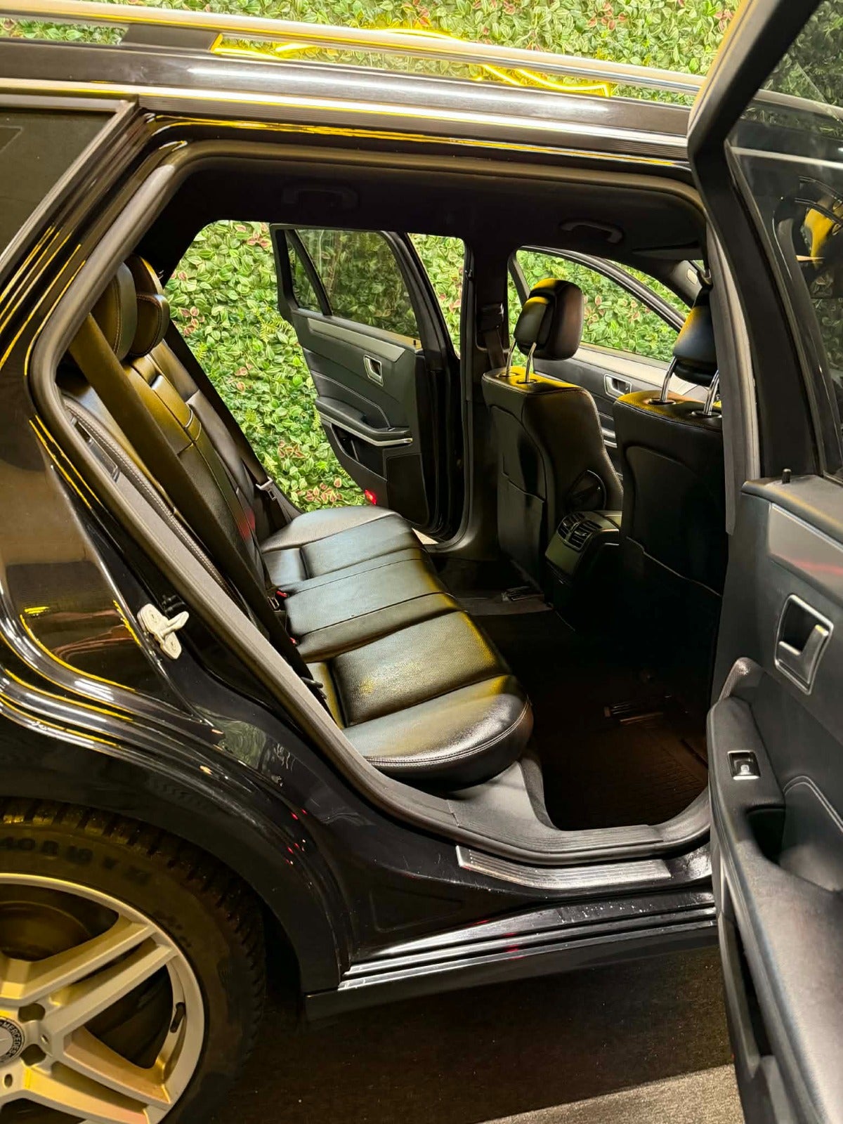 Billede af Mercedes E220 2,2 CDi Avantgarde stc. aut.