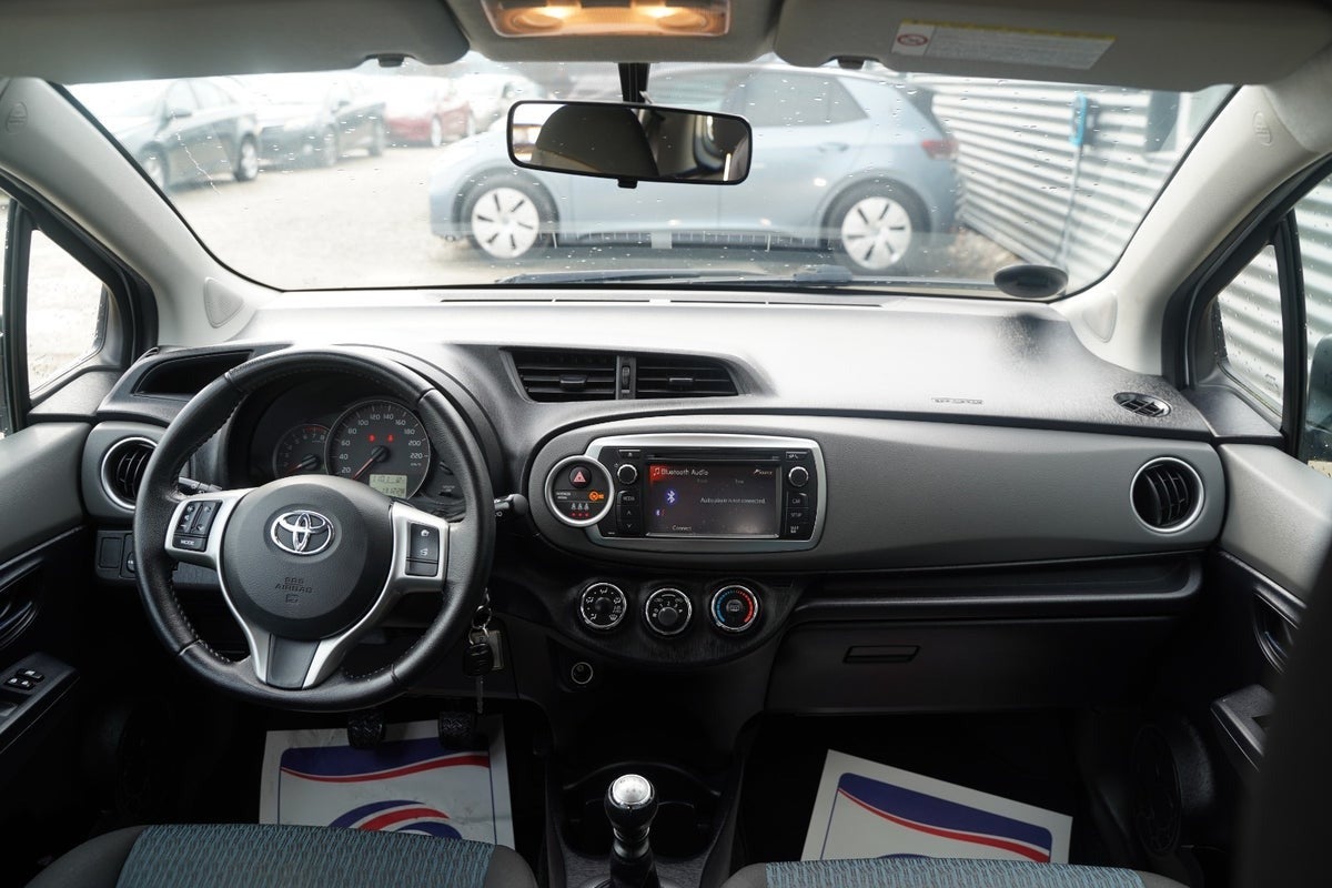 Billede af Toyota Yaris 1,3 VVT-i T2