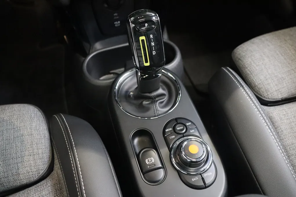 MINI Cooper SE Trim M