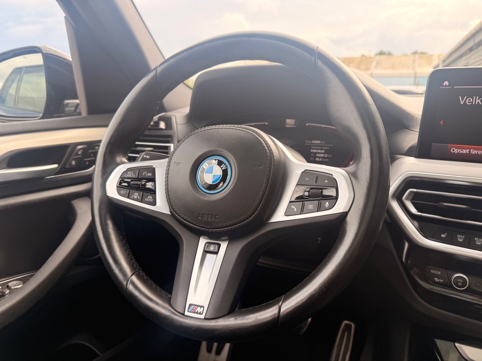 Billede af BMW iX3 Charged M-Sport