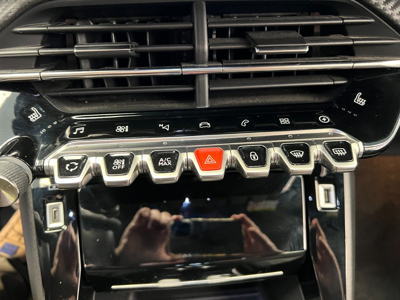 Billede af Peugeot e-2008 50 GT