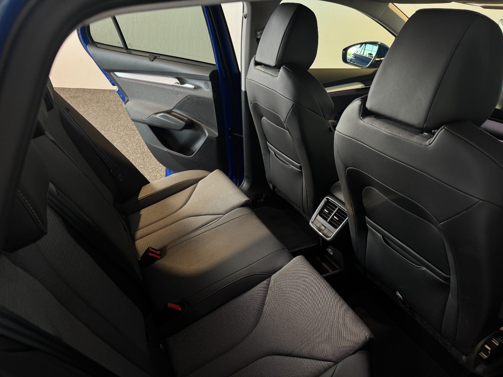 Skoda Enyaq 85 iV Premium 5d - 8