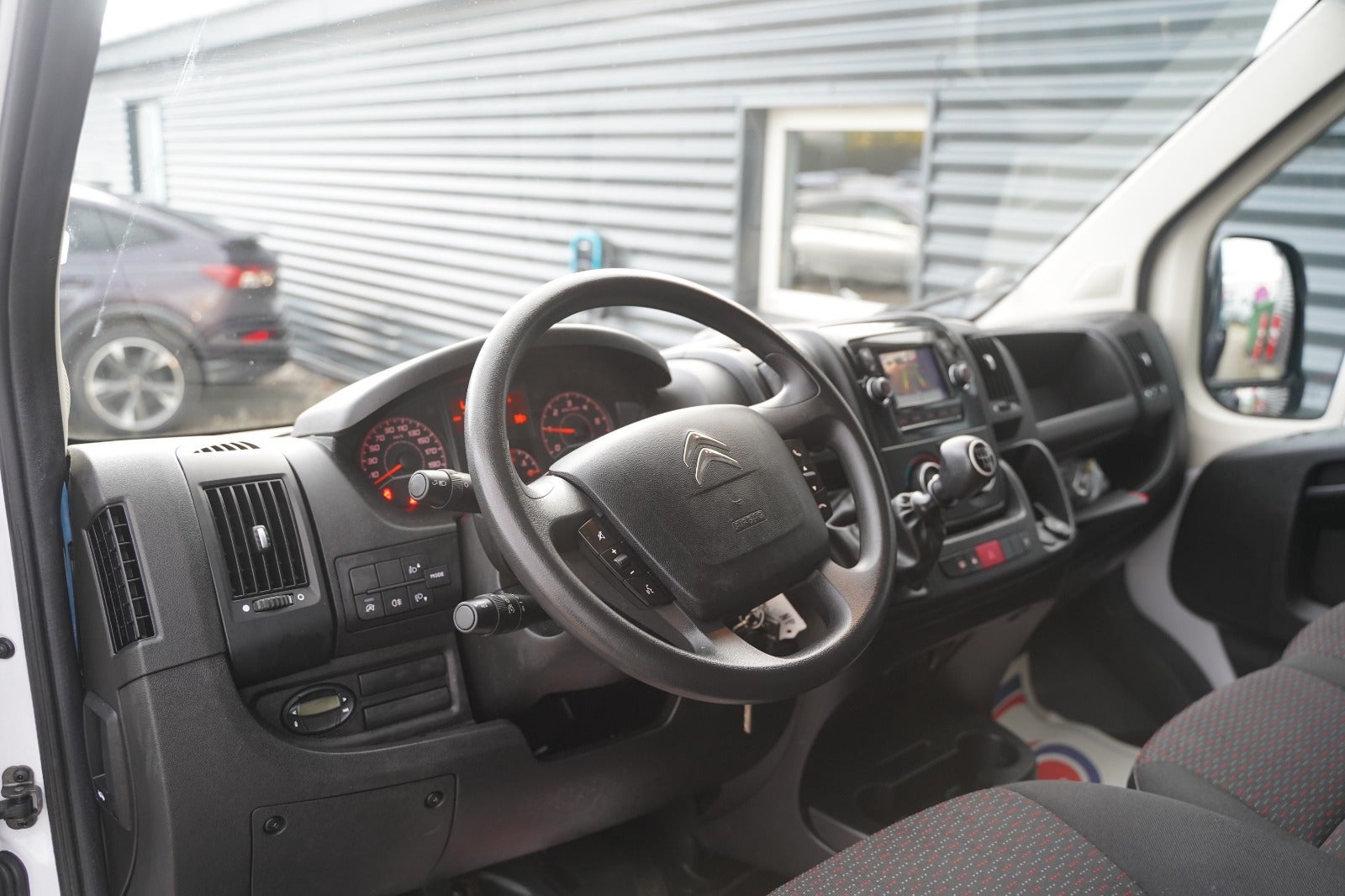 Billede af Citroën Jumper 35+ 2,2 BlueHDi 165 L2H2 FlexLine