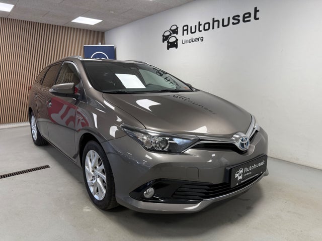Toyota Auris 1,8 Hybrid H2 Comfort Touring Sports CVT