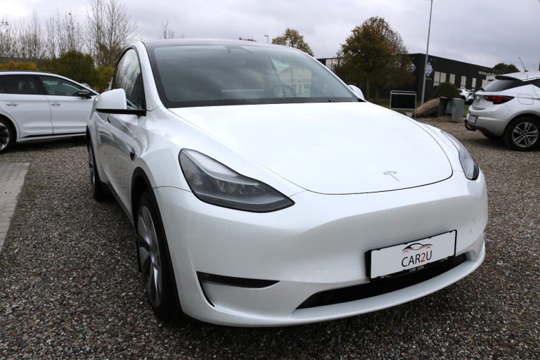 Tesla Model Y Long Range AWD