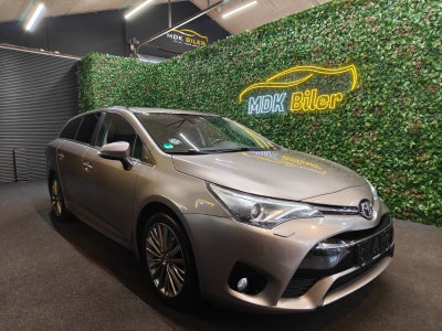 Toyota Avensis 1,8 VVT-i T2 Executive Touring Sports 5d