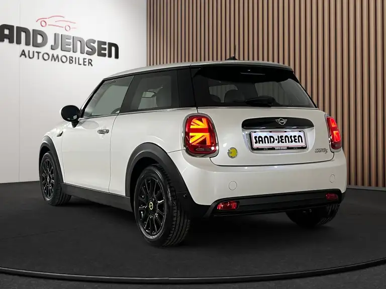 MINI Cooper SE Essential