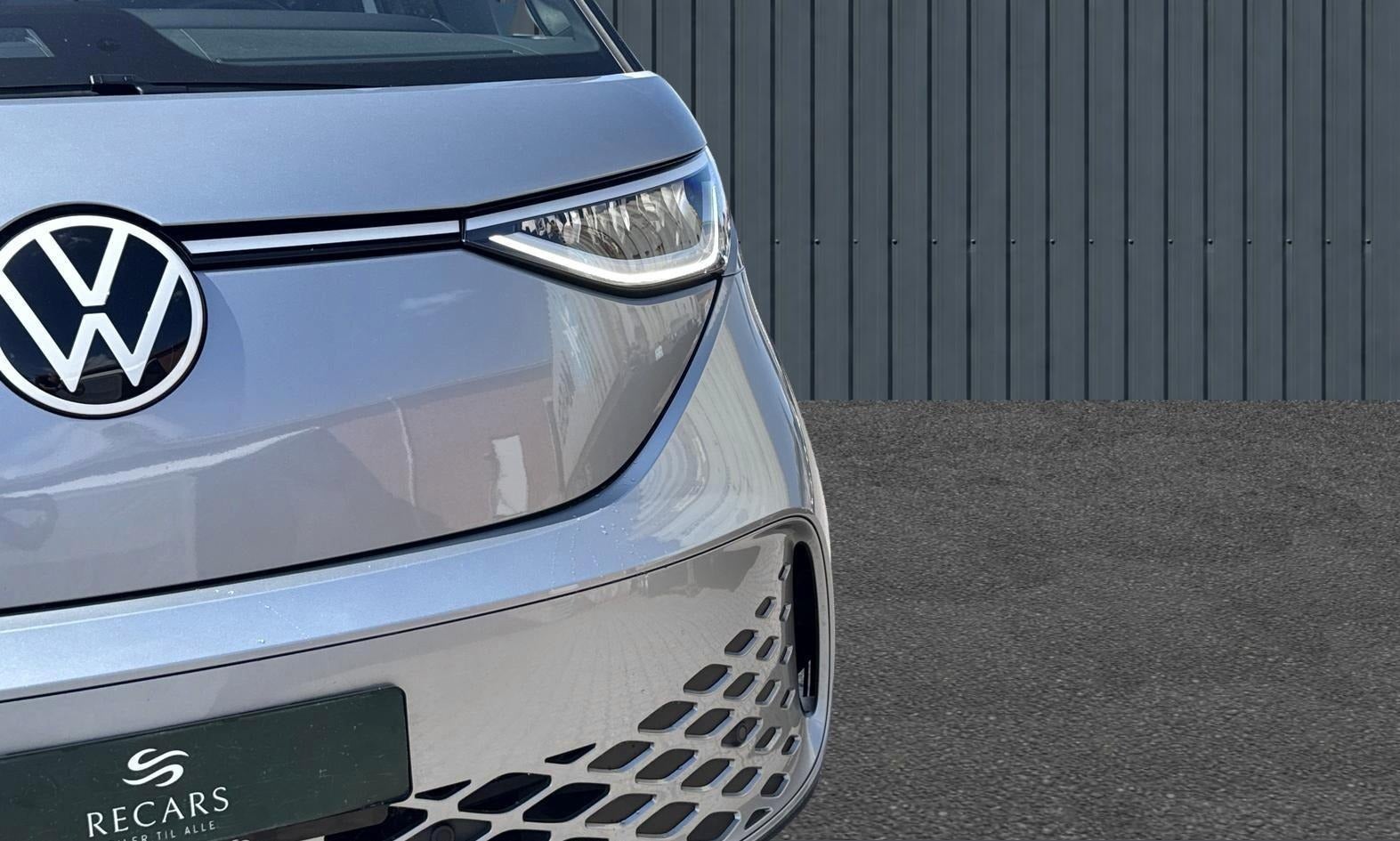 VW ID. Buzz LWB thumbnail 2