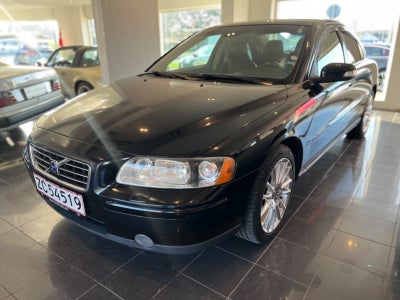 Volvo S60 2,4 170 Summum 4d