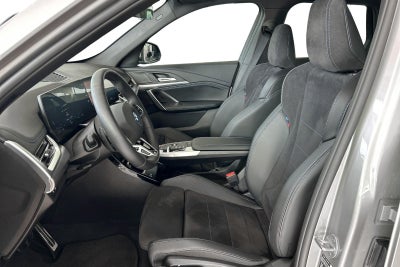 BMW iX1 eDrive20 M-Sport - 4