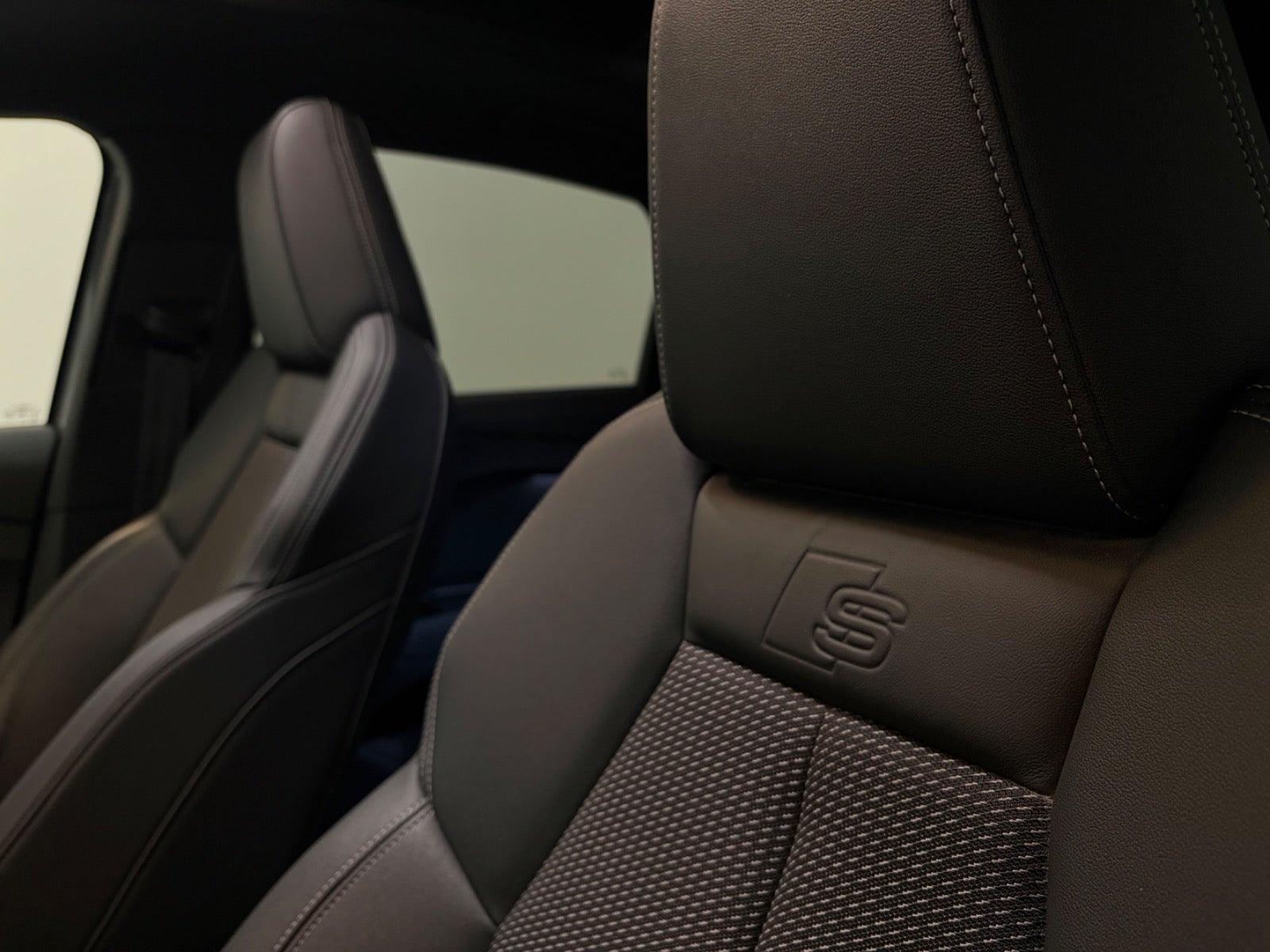 Billede af Audi Q4 e-tron 40 Attitude S-line Sportback