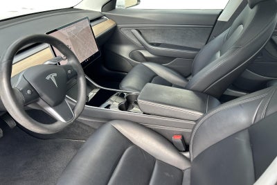 Tesla Model 3 Long Range AWD - 4