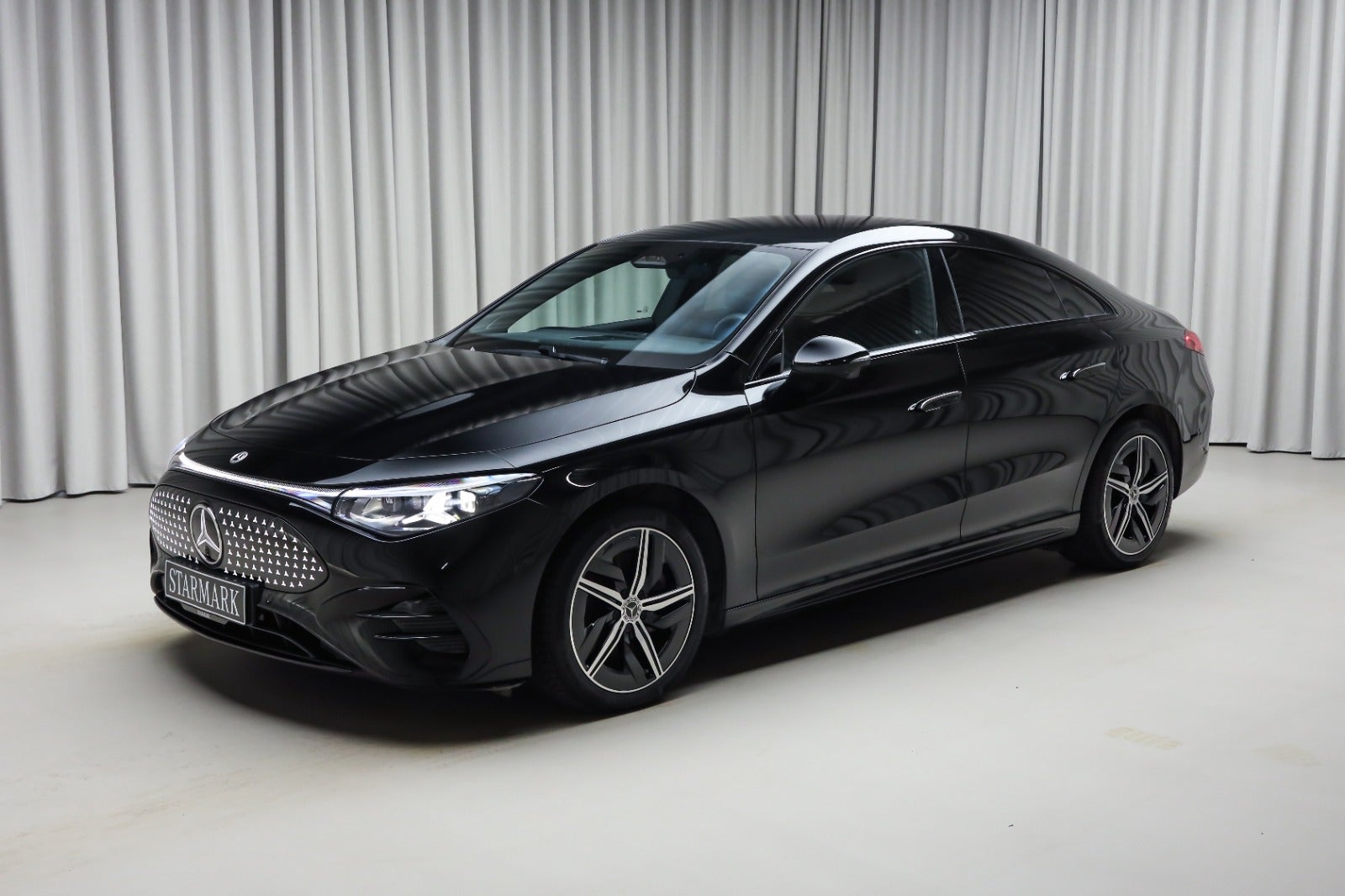 Mercedes-Benz CLA 250+ (1/8)