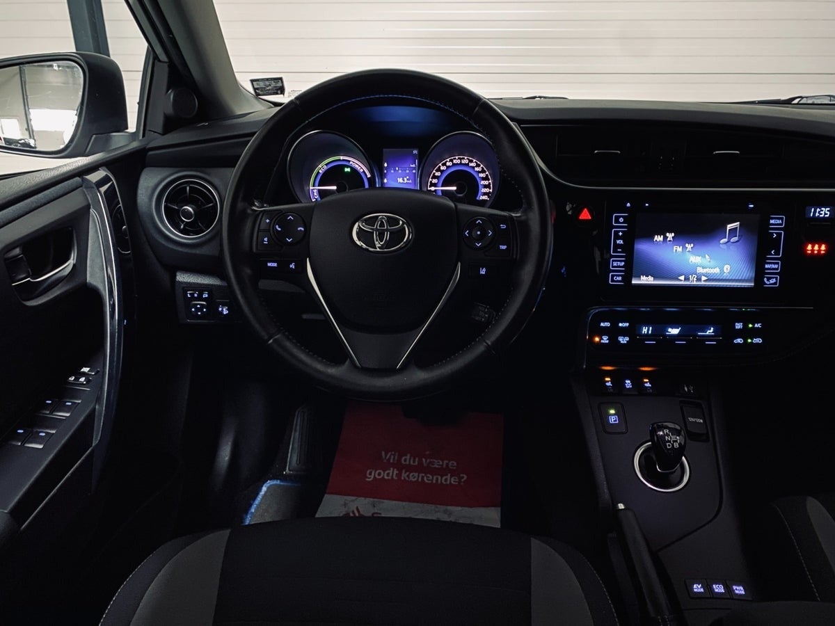 Toyota Auris 2016