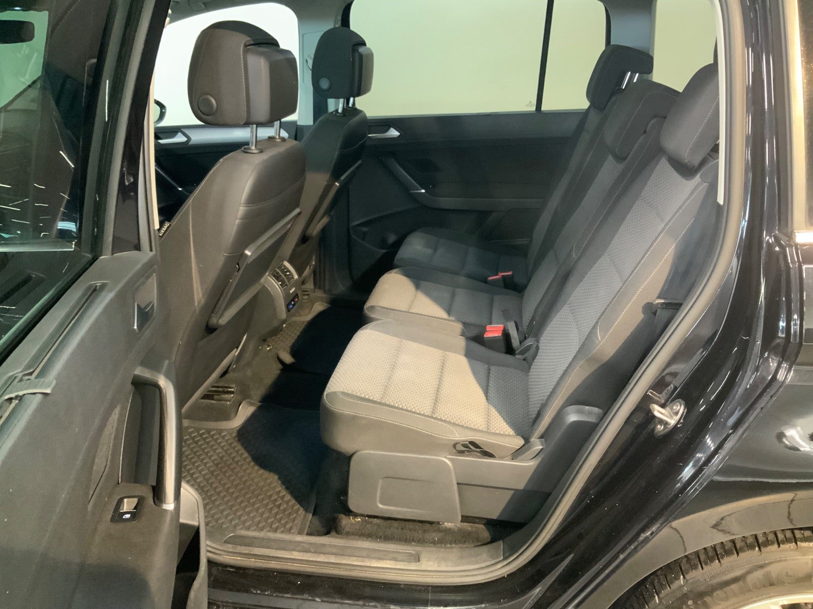 VW Touran (6/8)