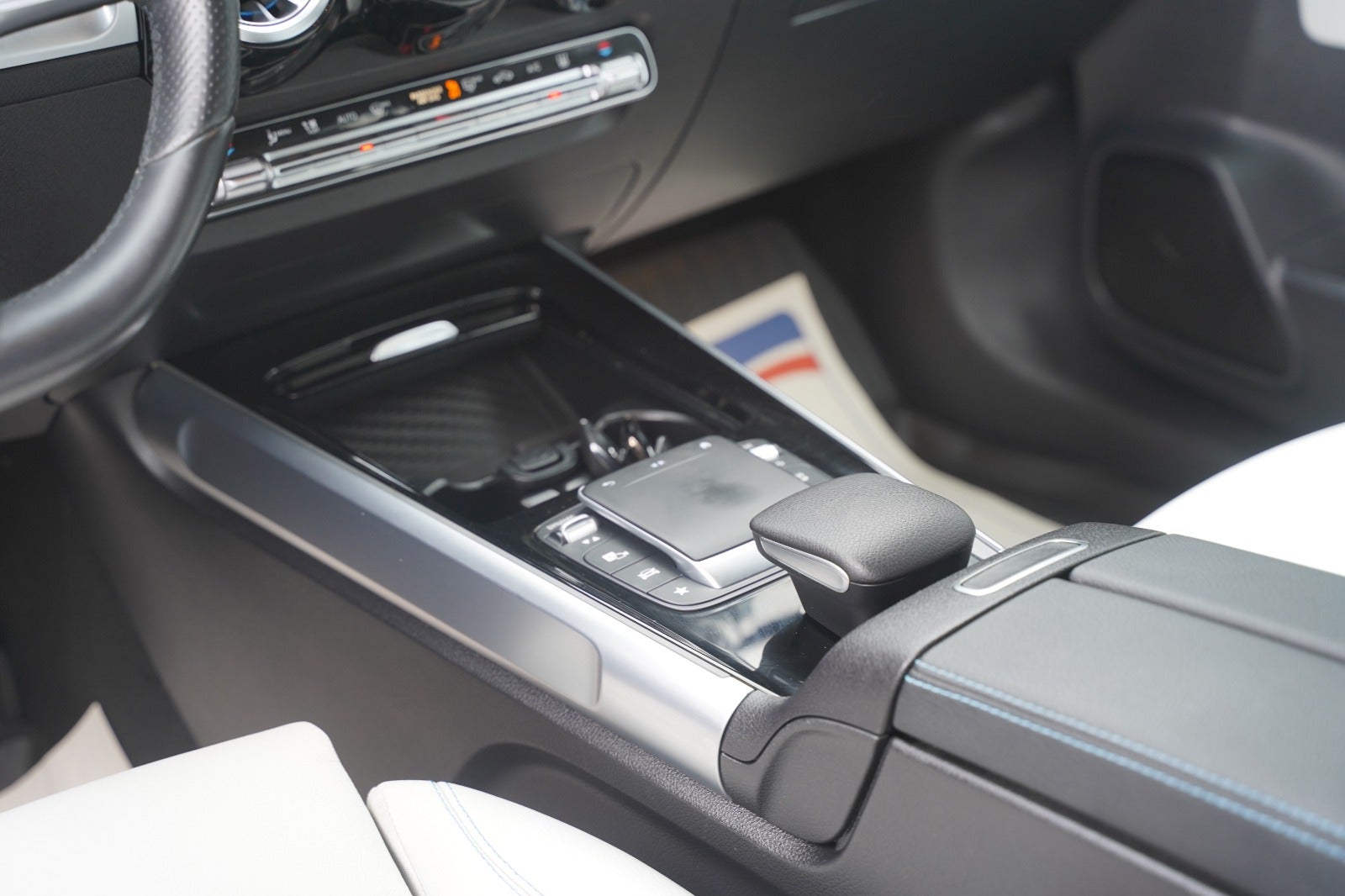 Billede af Mercedes EQB300  AMG Line 4Matic