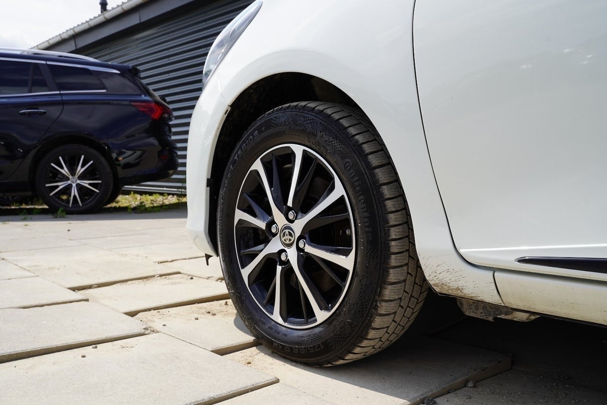 Billede af Toyota Yaris 1,5 Hybrid H3 Smart e-CVT