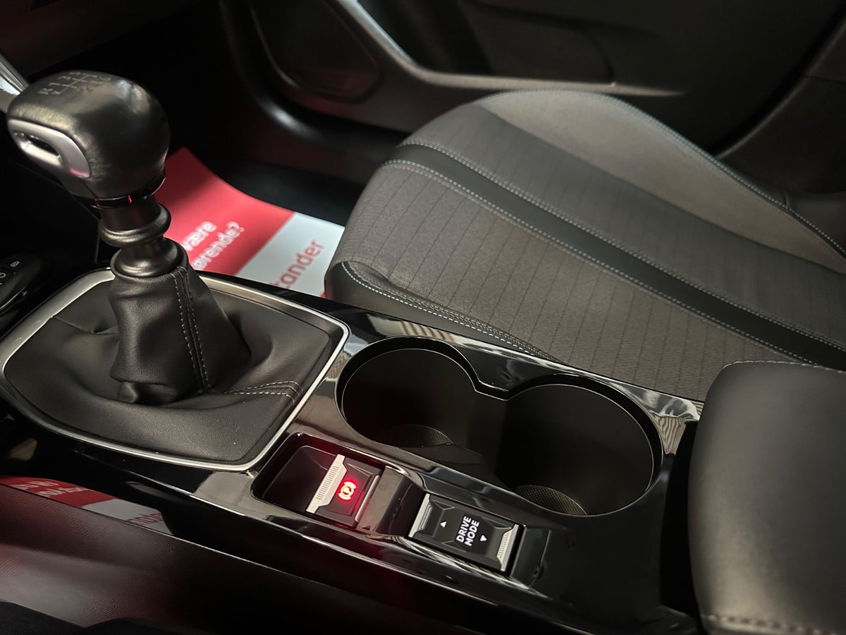 Peugeot 208 PureTech 100 Allure