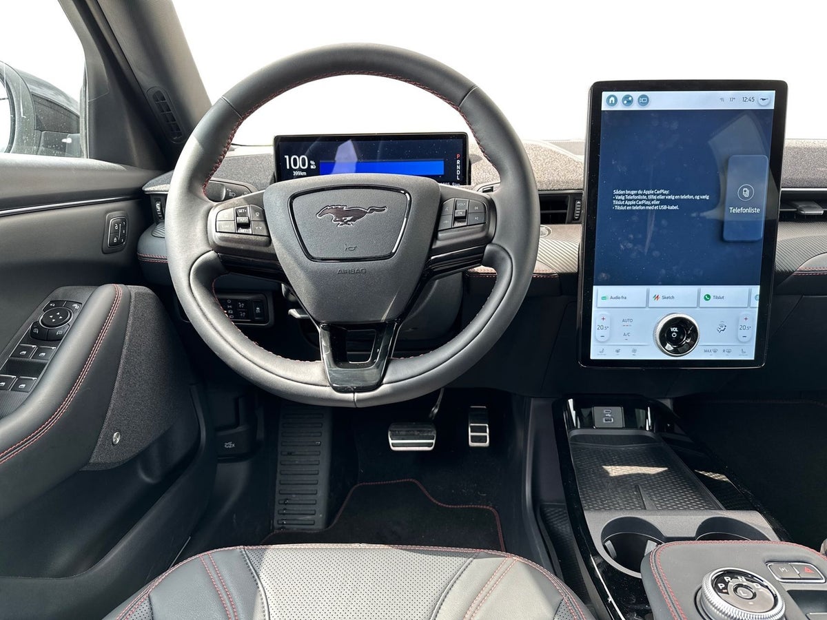 Ford Mustang Mach-E Standard Range AWD billede 9