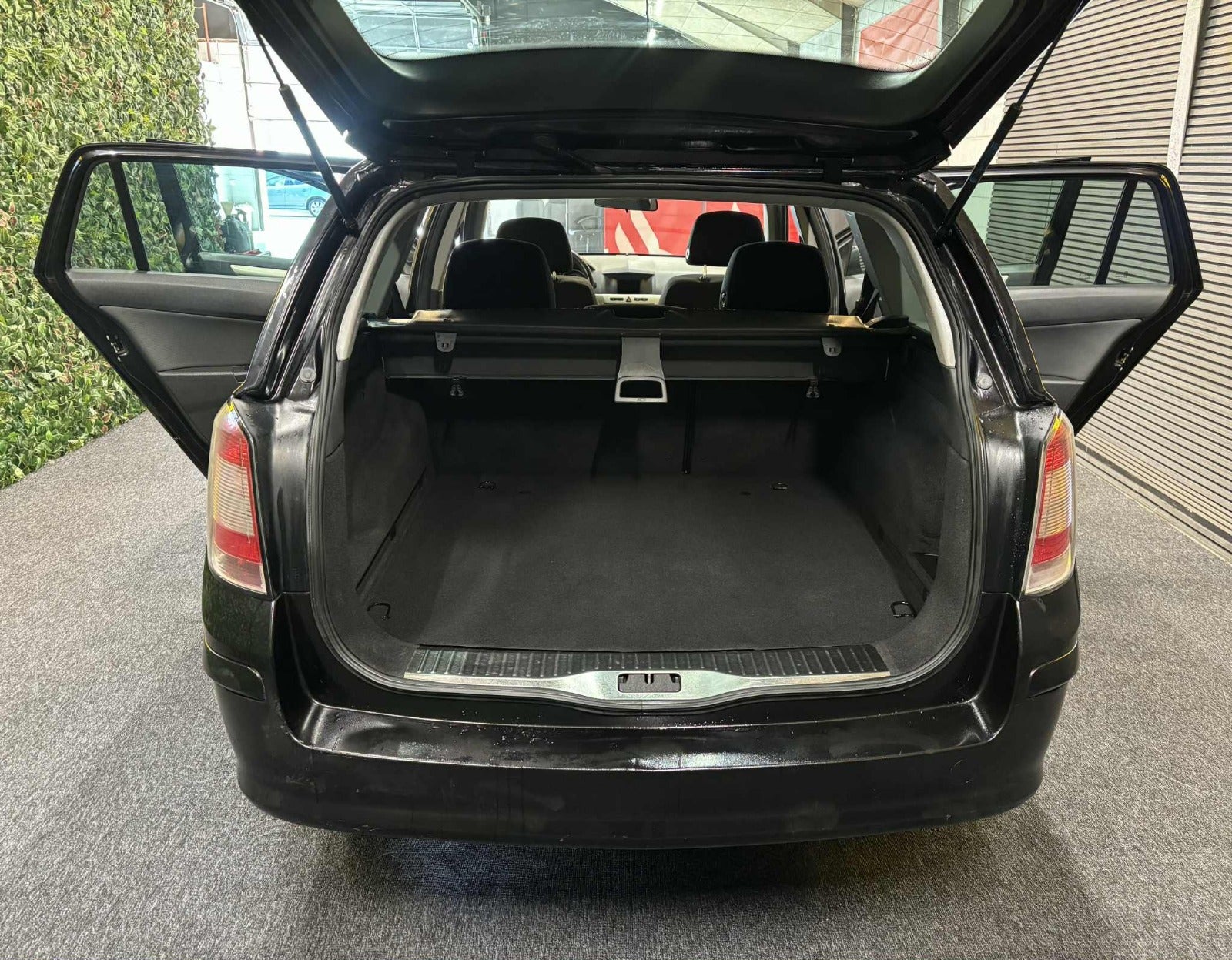 Billede af Opel Astra 1,6 16V Comfort Twinport stc.