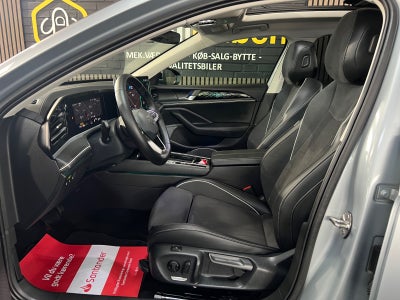 VW Passat eHybrid Elegance Variant DSG