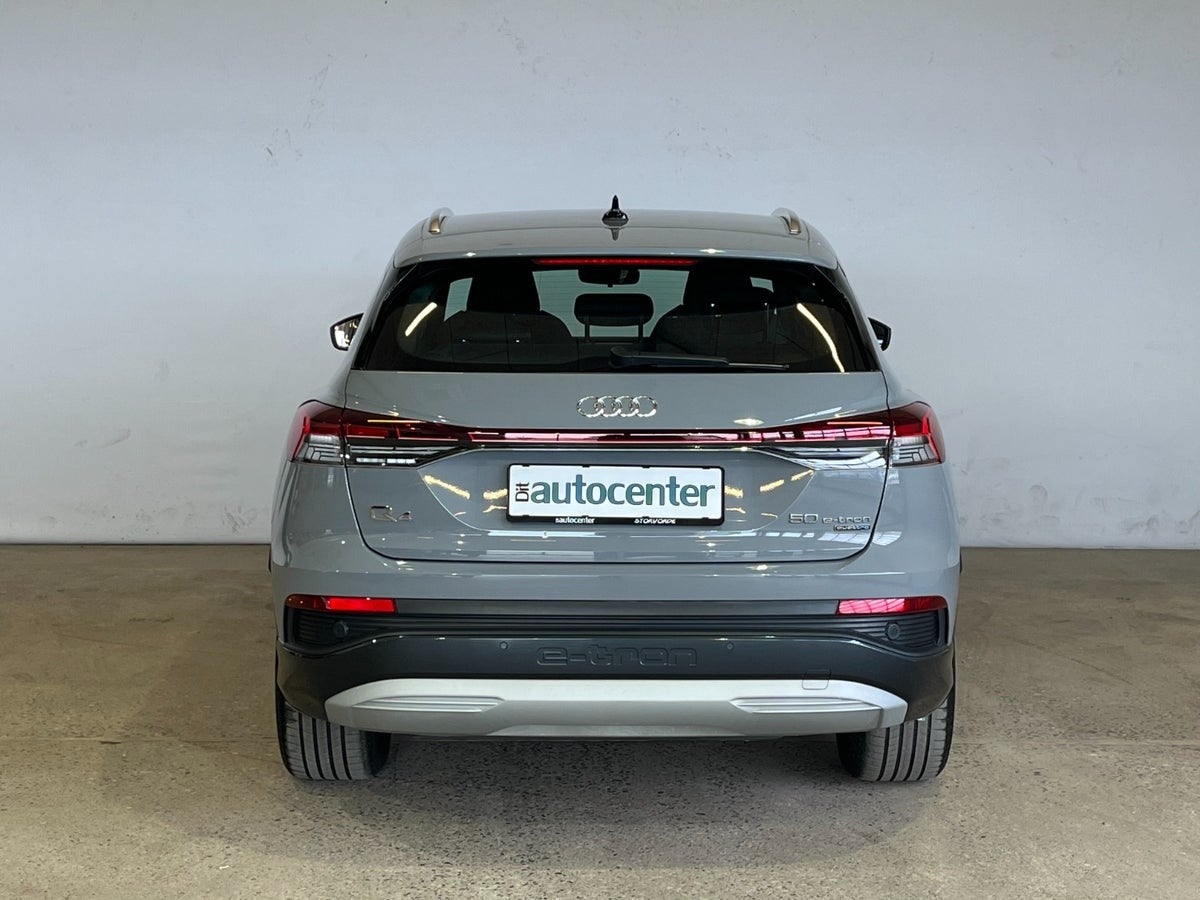 Audi Q4 e-tron S-line quattro Van
