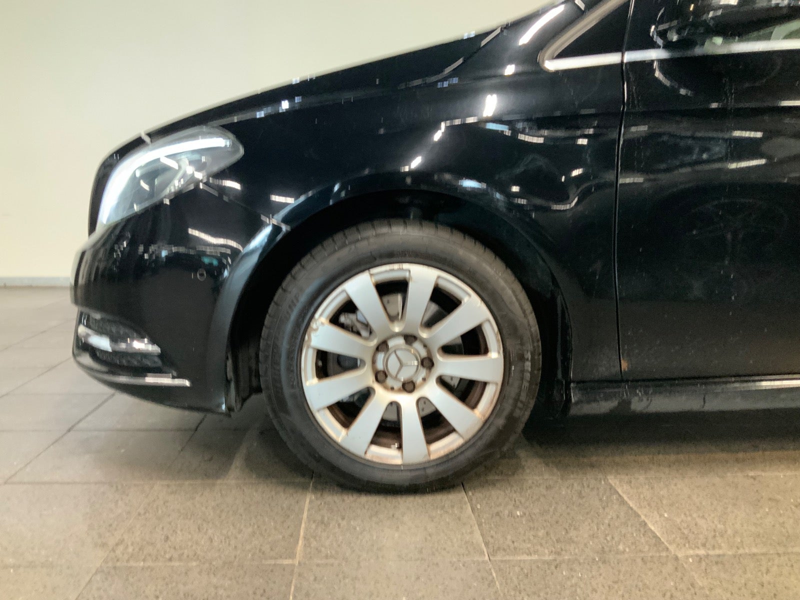 Mercedes-Benz B 200 (4/8)