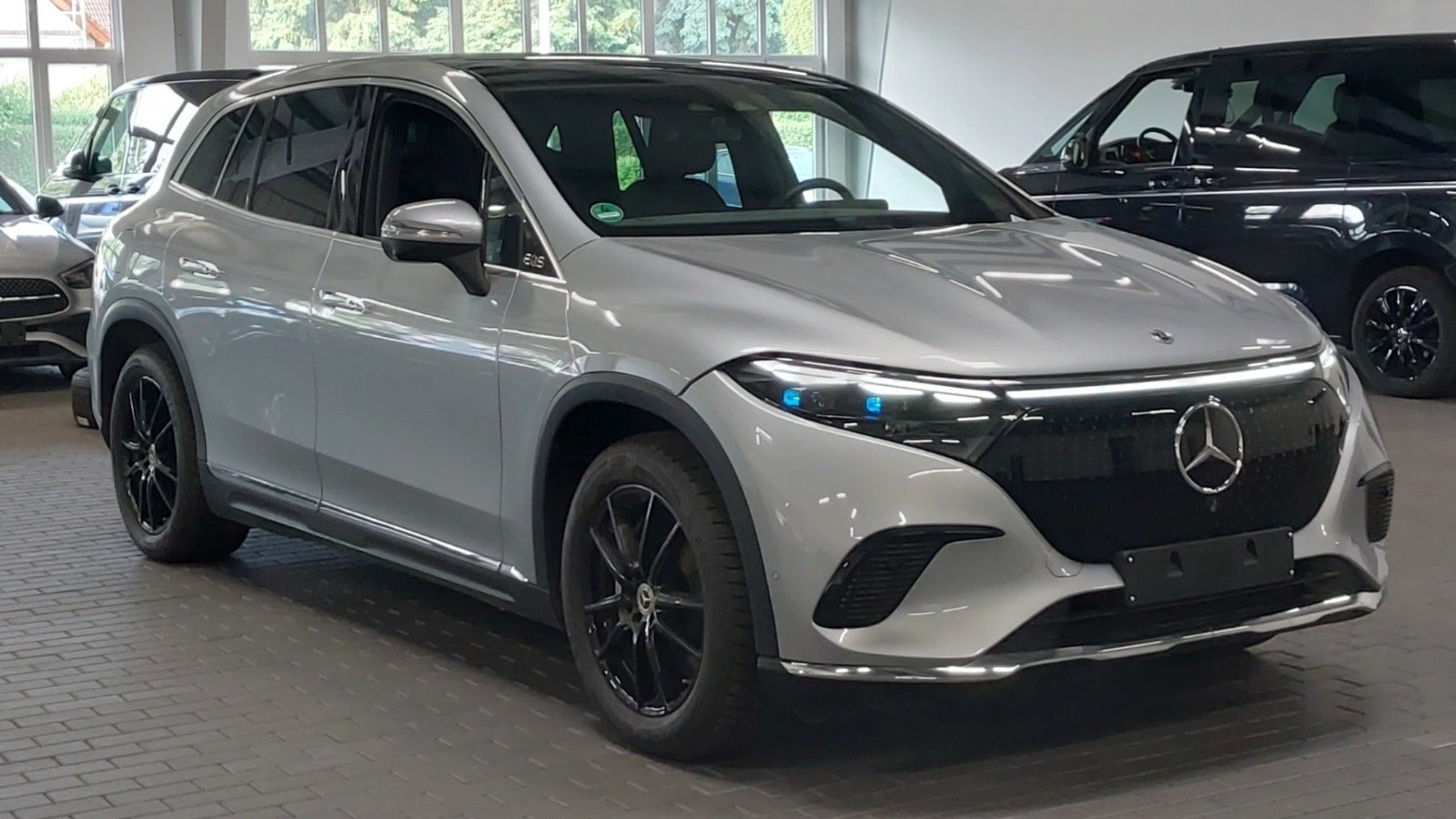 Mercedes EQS450+ SUV