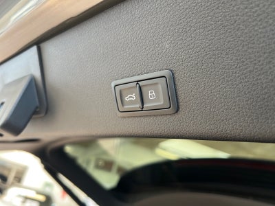 Audi Q8 e-tron S-line quattro Van