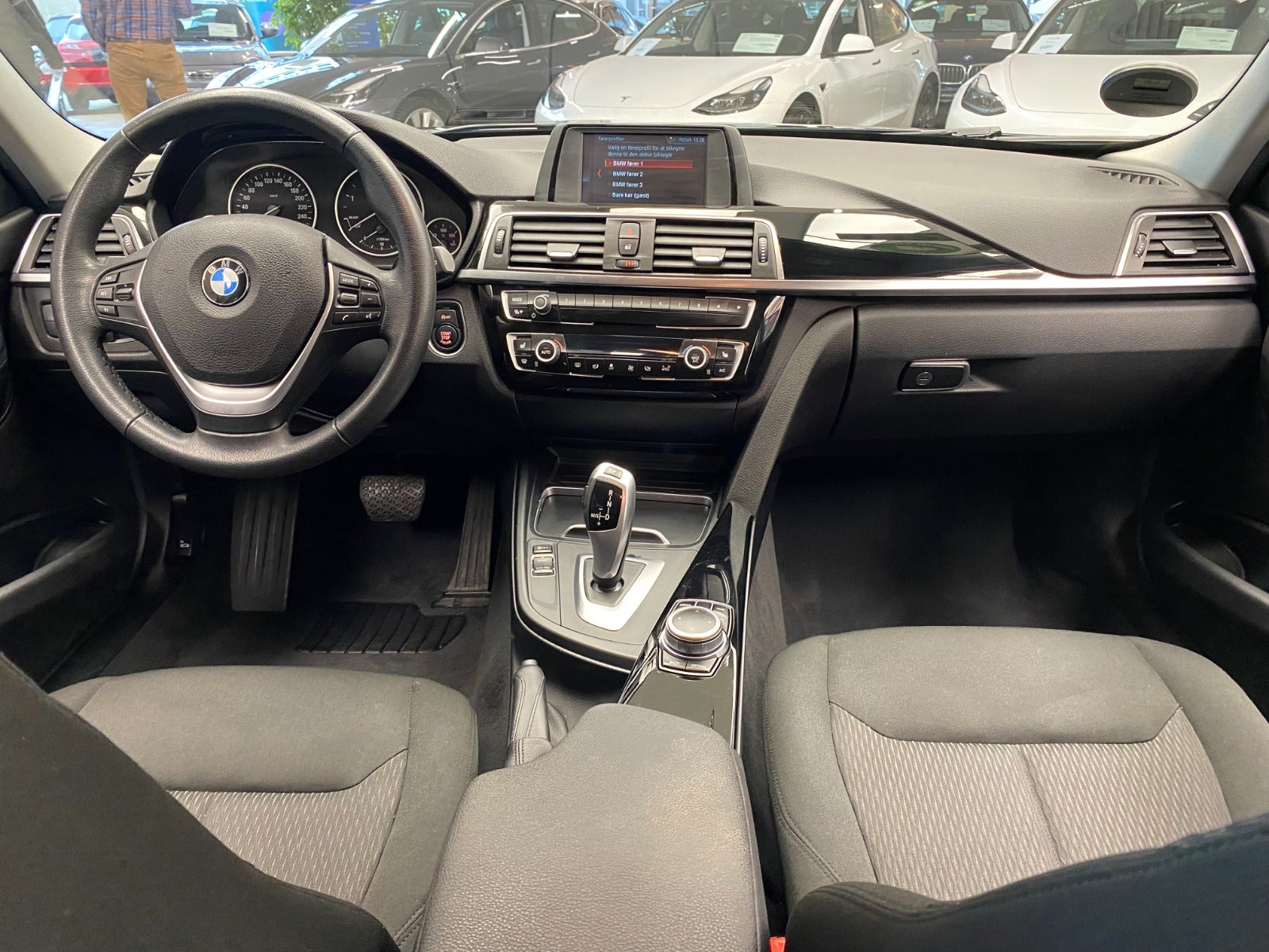 Billede af BMW 320d 2,0 Touring Executive aut.
