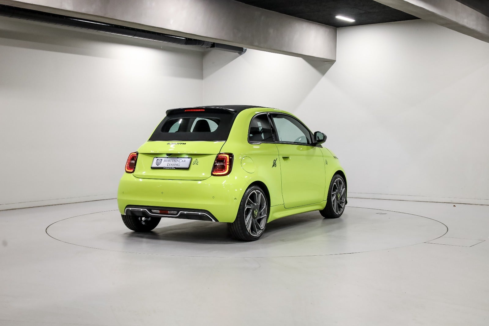 Abarth 500e Scorpionissima Cabrio