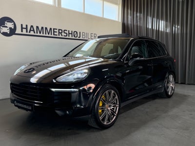 Porsche Cayenne 3,0 D Platinum Tiptr. 5d