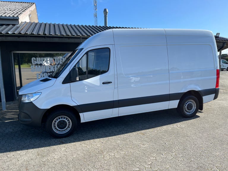 Mercedes Sprinter 317 CDi A2 Kassevogn aut. RWD