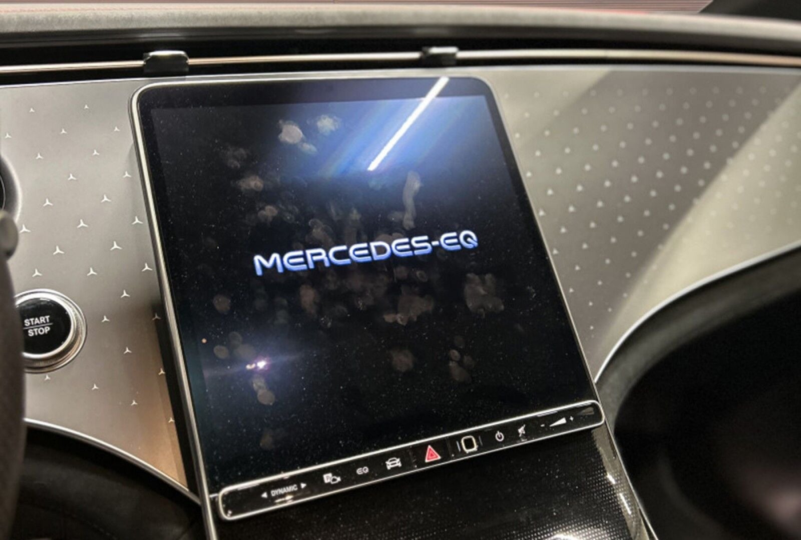 Mercedes EQE350 AMG Line