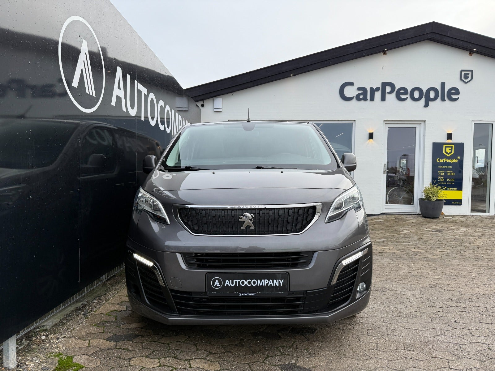 Peugeot Expert BlueHDi 120 L2 Premium Van