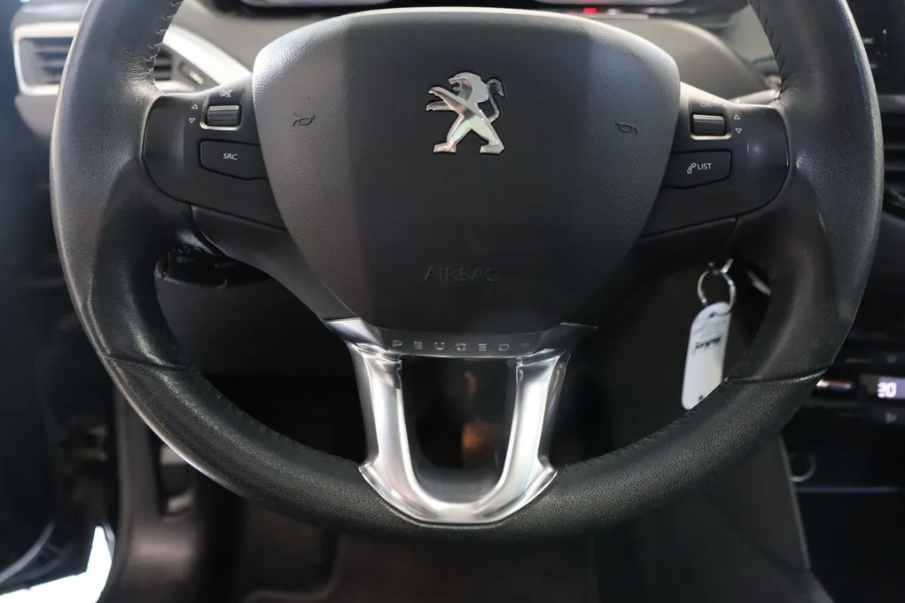 Peugeot 208 VTi Allure Sky