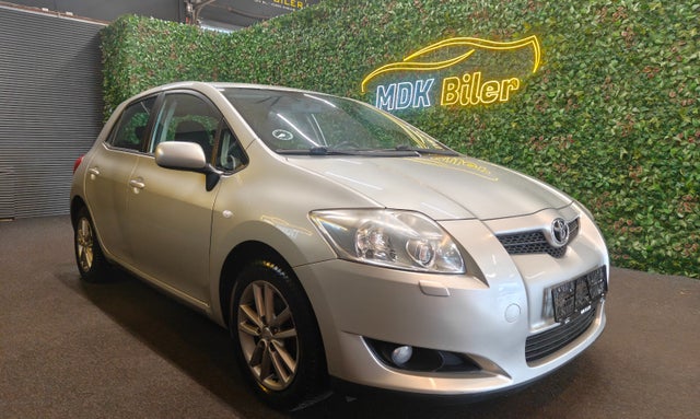 Toyota Auris 1,6 Luna
