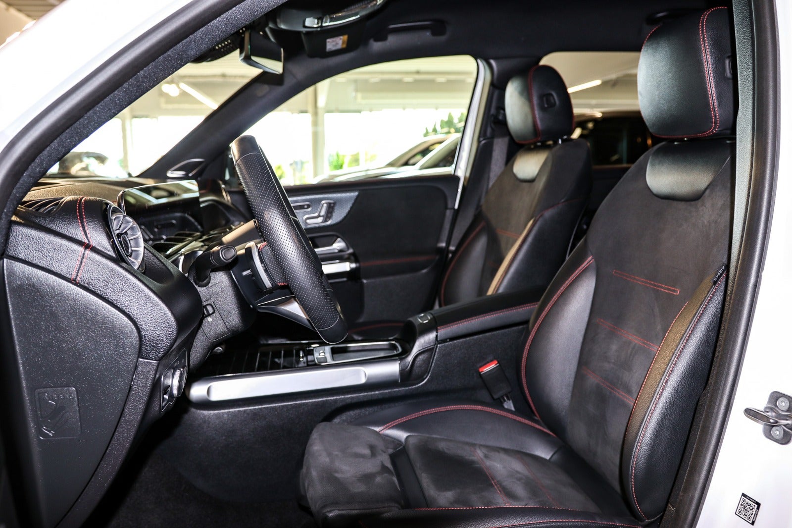 Billede af Mercedes EQB300  AMG Premium 4Matic