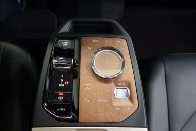BMW iX xDrive40 Fully Charged