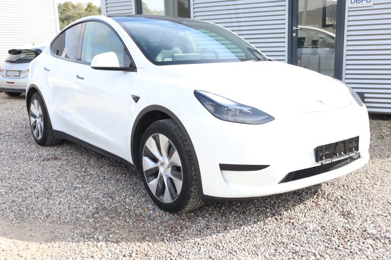 Tesla Model Y RWD