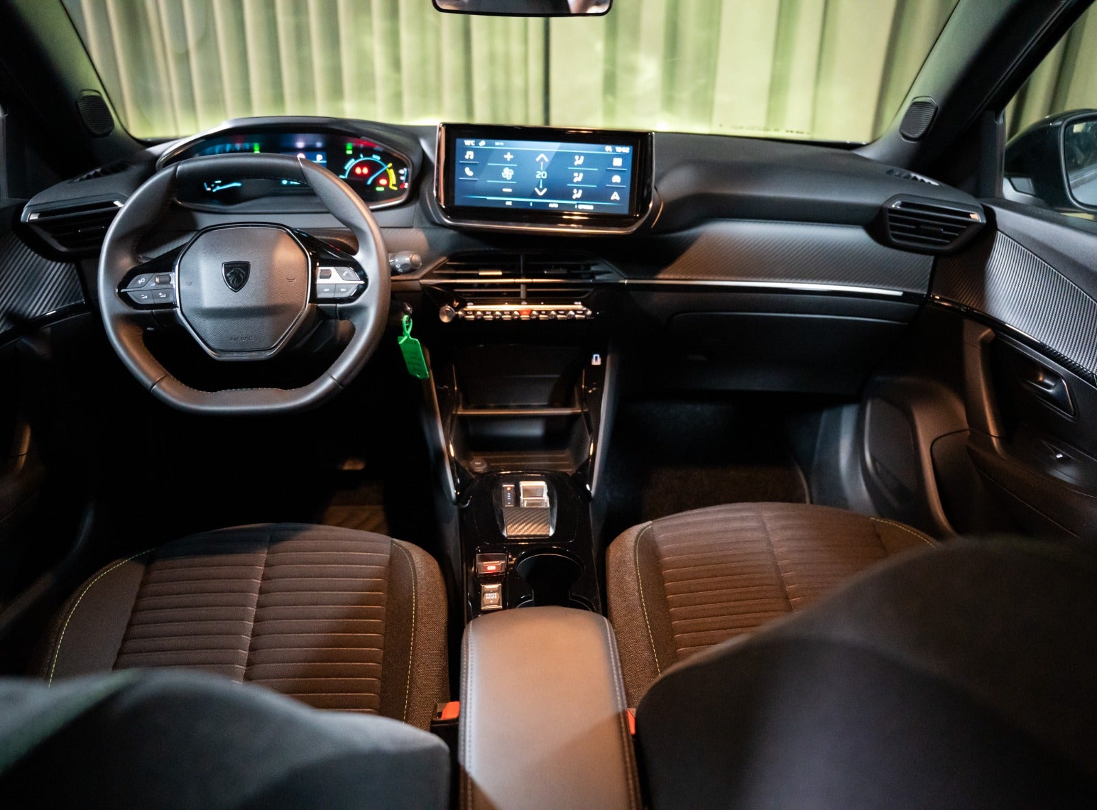 Billede af Peugeot e-2008 50 Active