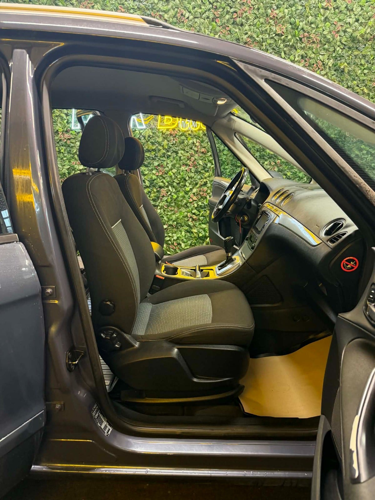 Billede af Ford Galaxy 2,0 TDCi 140 Ghia aut. 7prs